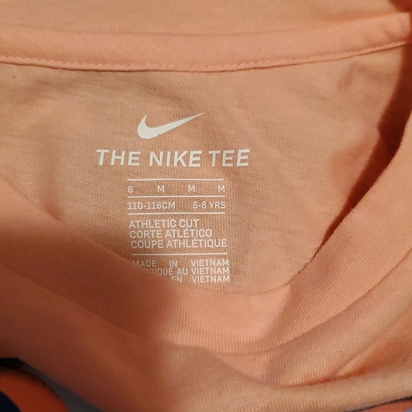 NWT: NIKE Shirt Bundle - Picture 10 of 11